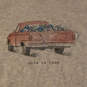 Women’s Life Is Good Shirt Size L